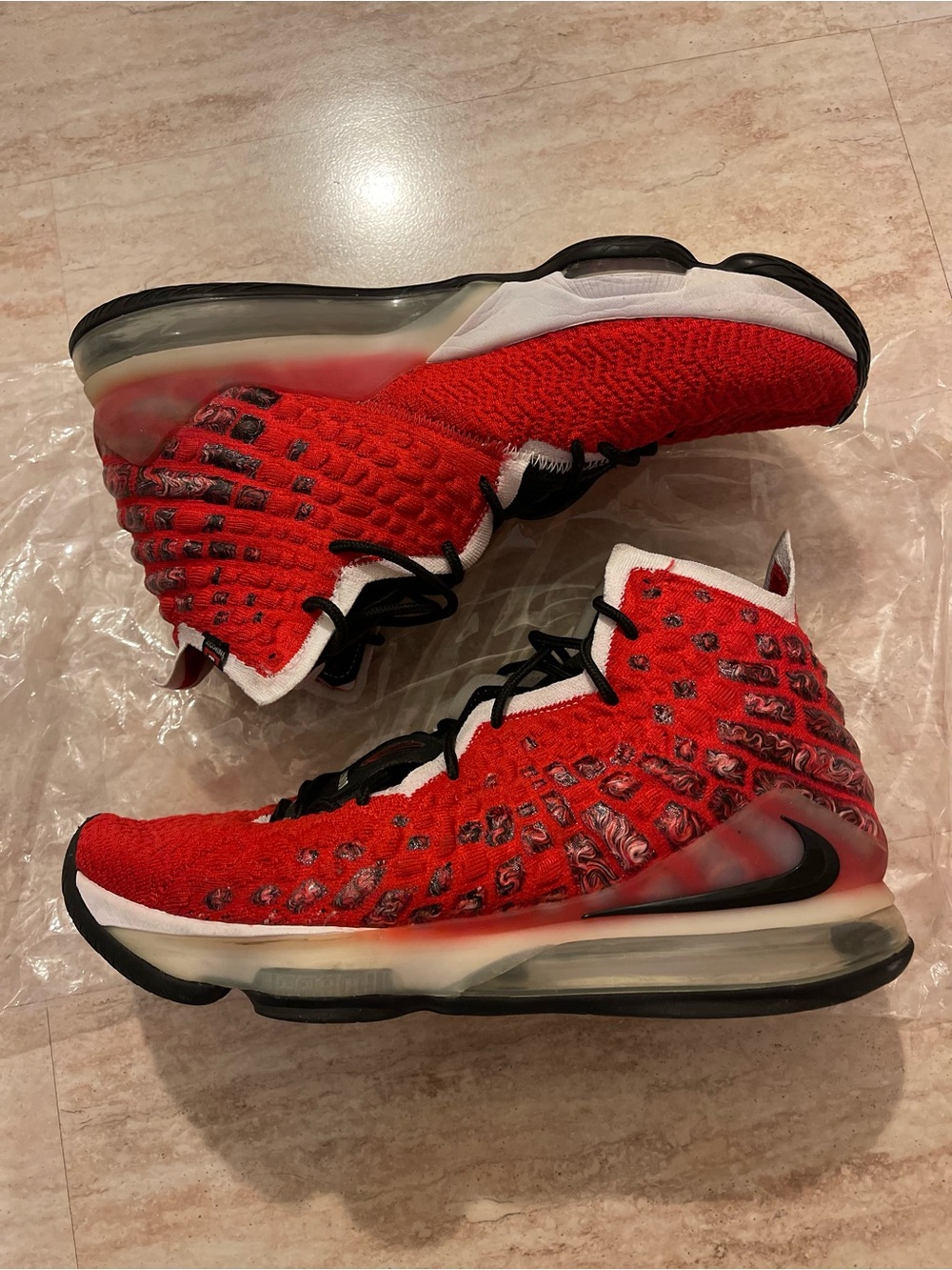 Used Lebron 17 Air Max Uptempo Size 11.5
